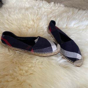 Burberry flats use ones  excellent condition